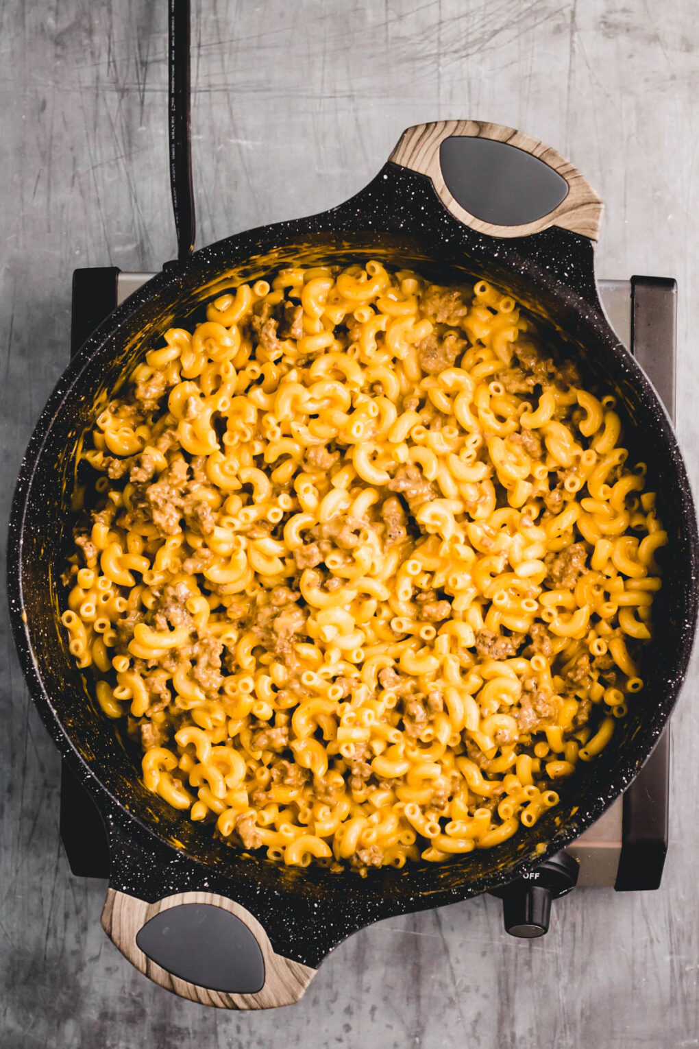 a pot of venison mac and cheese